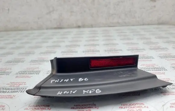 Volkswagen PASSAT B6 Rear/tail light trim molding 3C9945311A 3C9945099A