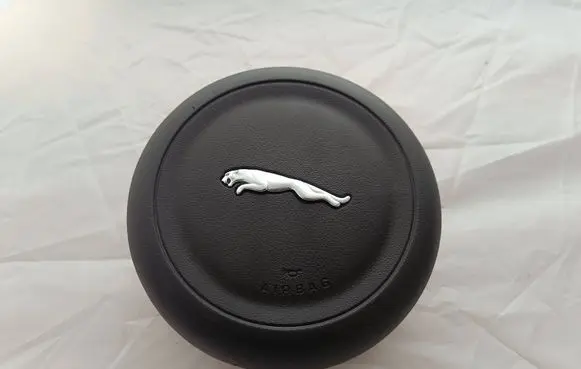 Steering wheel airbag