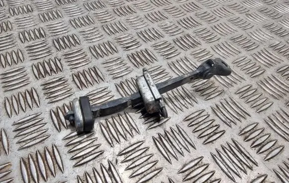 Honda CR-V Rear door check strap stopper