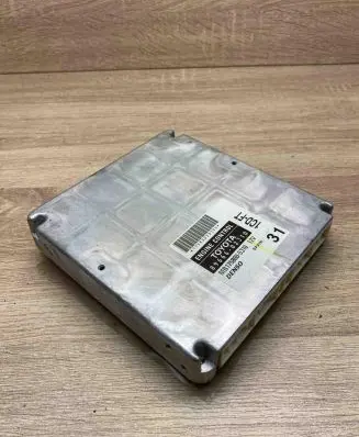 Toyota Corolla E120 E130 Engine control unit/module ECU 8966602310 MB1758005310