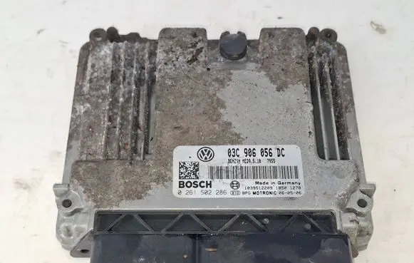 Volkswagen PASSAT B6 Engine control unit/module 03C906056DC 1039S12209 0261S02286