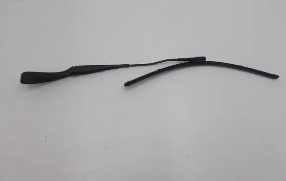 Mercedes-Benz C AMG W205 Windshield/front glass wiper blade A2058208401