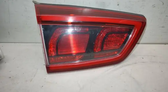 Tailgate rear/tail lights