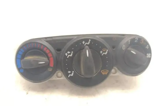 Ford Focus Climate control unit 98AB18C419AF
