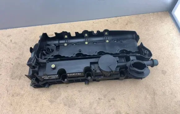 BMW 3 E90 E91 Rocker cam cover 7797613 11127797613 11128508570