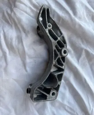 Volvo S60 A/C compressor mount bracket 31401869