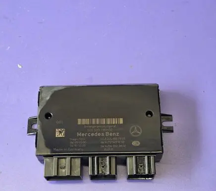 Mercedes-Benz C W204 Tow bar trailer control unit/module A2049007905 A2049023802 A2125451232