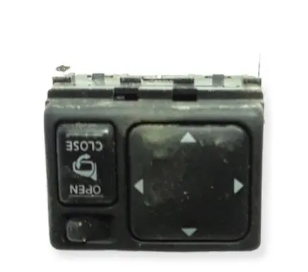 Nissan X-Trail T30 Wing mirror switch 041108