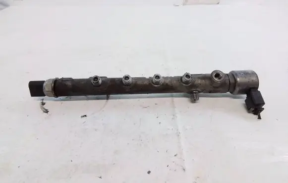 Mercedes-Benz C W205 Fuel main line pipe A6510700495 RD0004