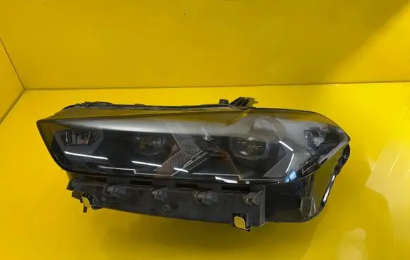 BMW X5 G05 Headlight/headlamp 5A8E115-01
