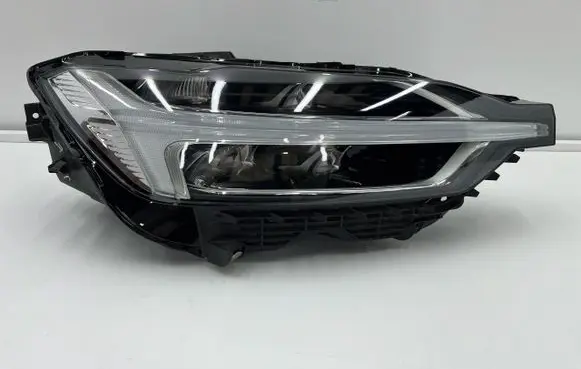 Volvo XC60 Headlight/headlamp 32133549