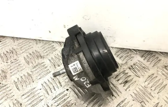 BMW 1 F20 F21 Engine mount bracket 6787658