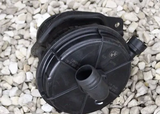 BMW 3 E46 Secondary air pump 7506209 7506210