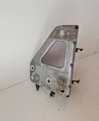 Audi A6 S6 C6 4F Fender mounting bracket 4F0821136A