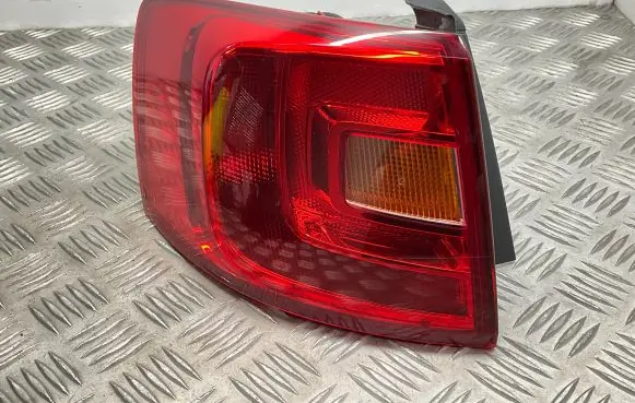 Volkswagen Jetta VI Rear/tail lights 5C6945095E