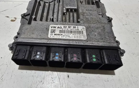 Porsche Cayenne (9Y0 9Y3) Engine control unit/module 06M907309G 0261S18084