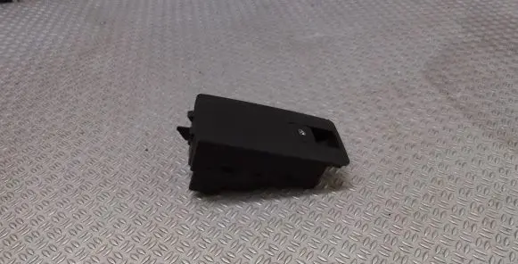 Opel Insignia A Electric window control switch 13222229