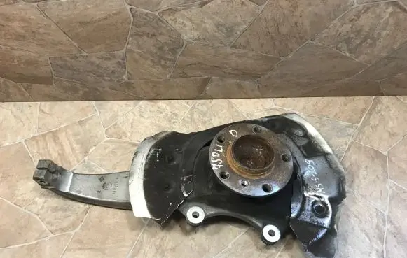 BMW 7 F01 F02 F03 F04 Front wheel hub 6775270