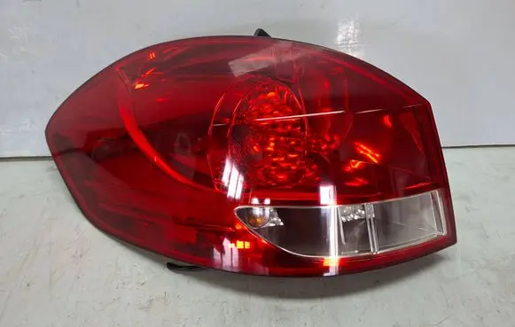 Renault Clio III Rear/tail lights S27612718