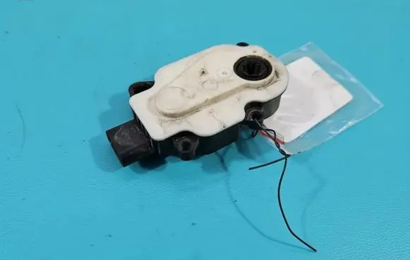 Jaguar XF X260 A/C air flow flap actuator/motor 6466R420 IMPRK1357637