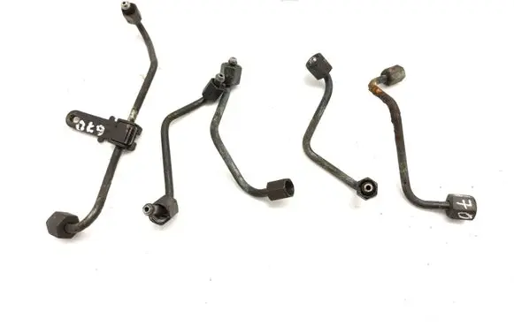 Hyundai Santa Fe Fuel injector supply line/pipe 
