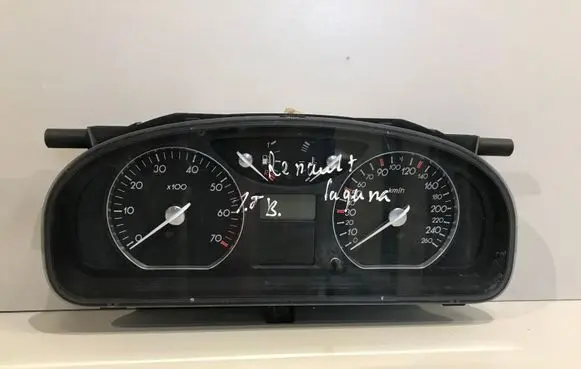Renault Laguna II Speedometer (instrument cluster) 8200218884 5514000062 6K0ZM192