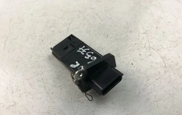 Nissan Navara D22 Mass air flow meter 226807S000