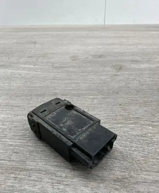Mitsubishi Pajero Headlight level height control switch