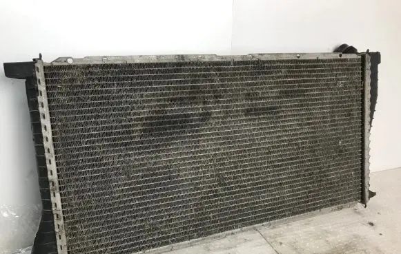 BMW 5 E39 Coolant radiator 2247344 2247345