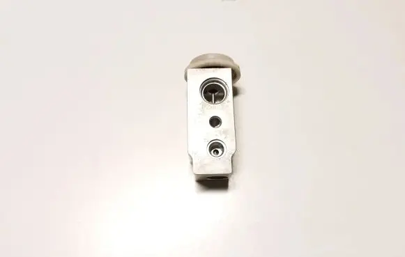 Air conditioning (A/C) expansion valve
