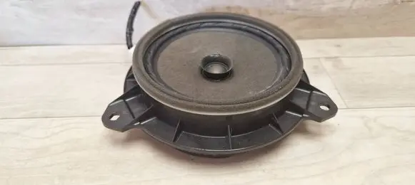 Toyota Auris 150 Rear door speaker 861600D190