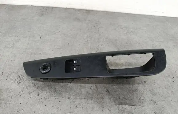 KIA Ceed Quarter vent window switch 369493