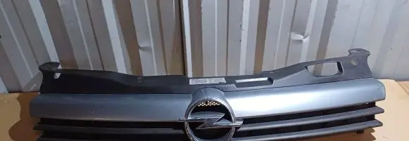 Opel Astra H Front grill 13108463
