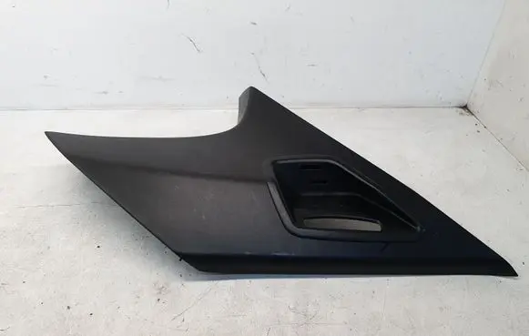 BMW X5 E70 (D)pillar trim (top) 51437141497
