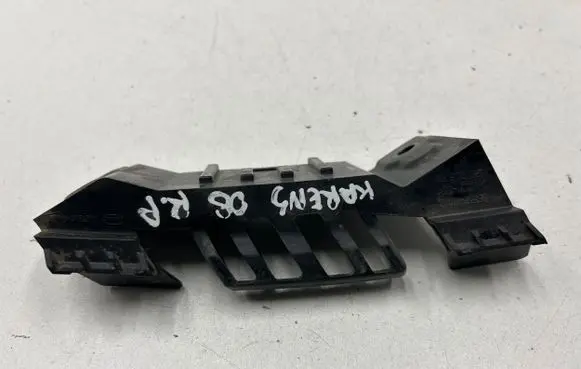 Front bumper mounting bracket