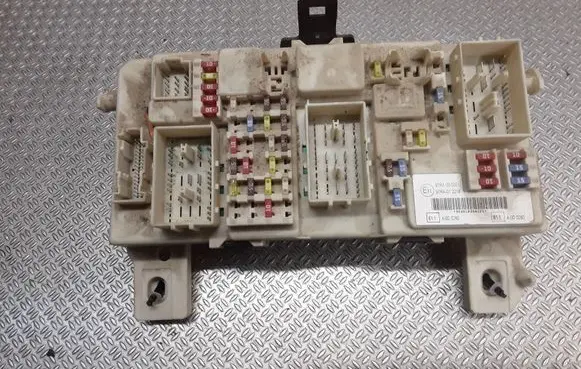 Ford Focus Fuse module 7M5T14014