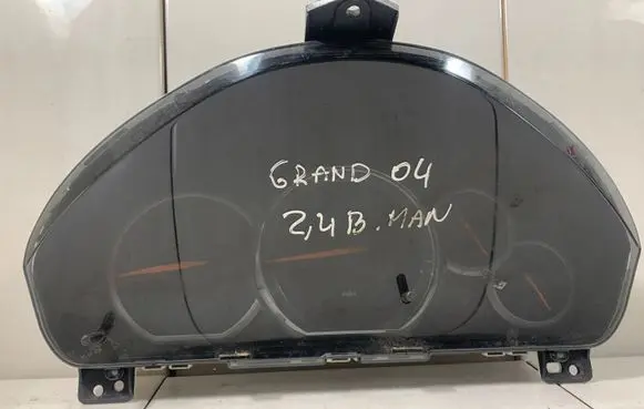 Mitsubishi Grandis Speedometer (instrument cluster) 2574206694