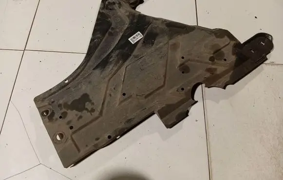 Renault Laguna III Engine splash shield/under tray 