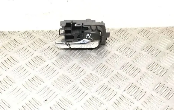 Nissan X-Trail T30 Front door interior handle