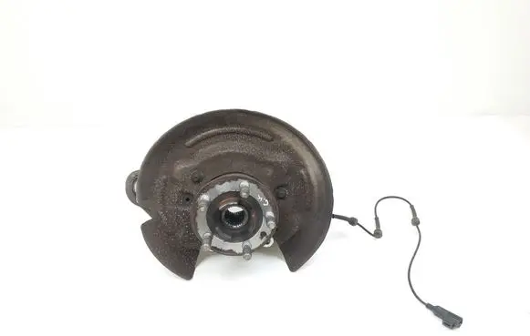 Rear wheel hub