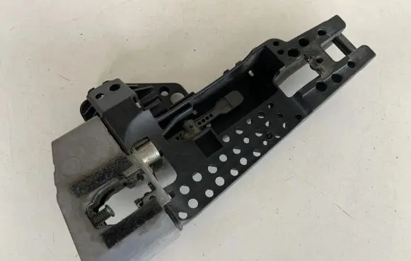 Front door exterior handle/bracket