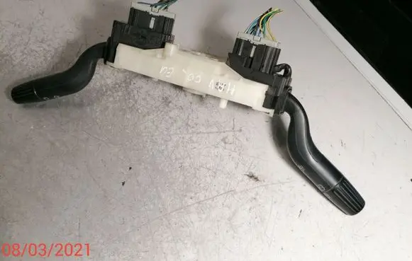 Honda HR-V Wiper turn signal indicator stalk/switch M18727 M18620