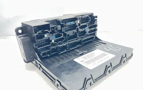 Mercedes-Benz CLK A209 C209 Fuse module 2095452801 5DK00848514