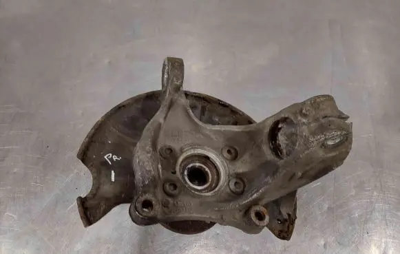 Volkswagen PASSAT B7 Front wheel hub spindle knuckle 230505 RAU02
