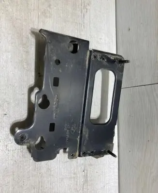 Ford Ecosport Engine control unit holder dn1512a692ad