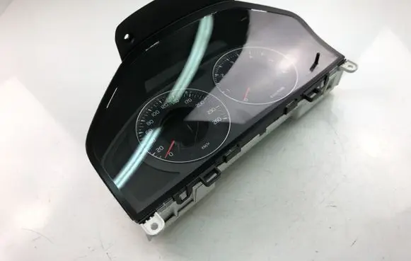 Volvo XC70 Speedometer (instrument cluster) 31254535AA