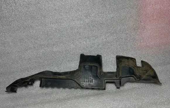 Audi A4 S4 B6 8E 8H Intercooler air guide/duct channel 8E0121284 8E0121284B
