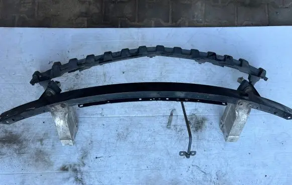 Mercedes-Benz E C207 W207 Front bumper cross member A2076201600