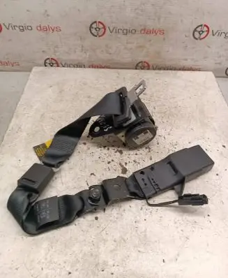 Middle seatbelt (rear)