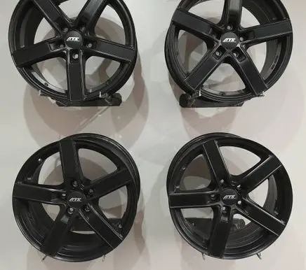 Hyundai i30 R17 alloy rim KBA49985